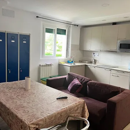 Erletxe Aterpea Albergue Lezo