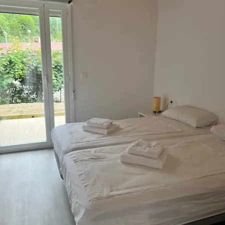 بيت شباب Erletxe Aterpea